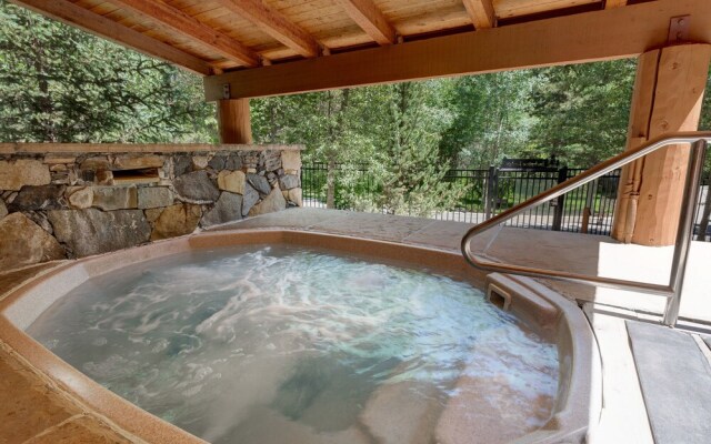 Jackpine Lodge by Summit County Mountain Retreats