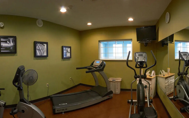 Holiday Inn Express Hotel & Suites Cadillac by IHG