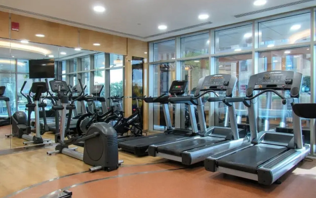 Elegant and Functional 2BR in Marina - Sleeps 5!