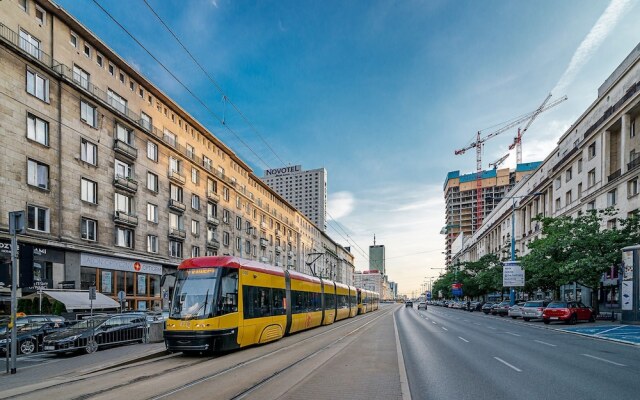 Metro Centrum Light Apartment