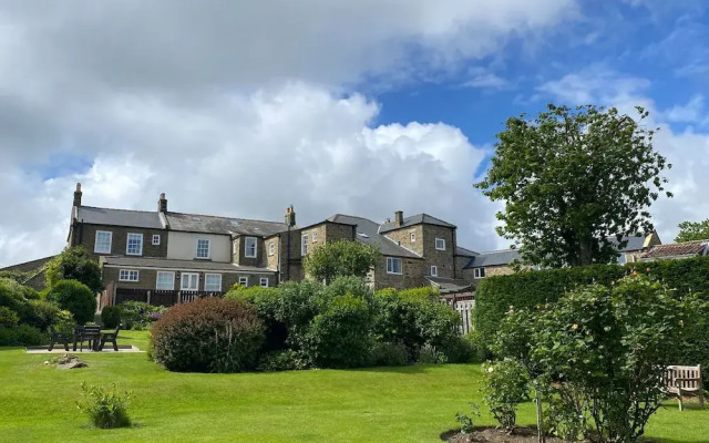 Apartment 1 Sneaton Hall