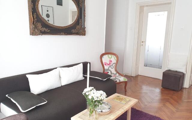 Marshal Urban Downtown apartment