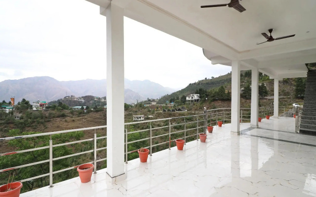 OYO 14158 The Kempty Fall Resort