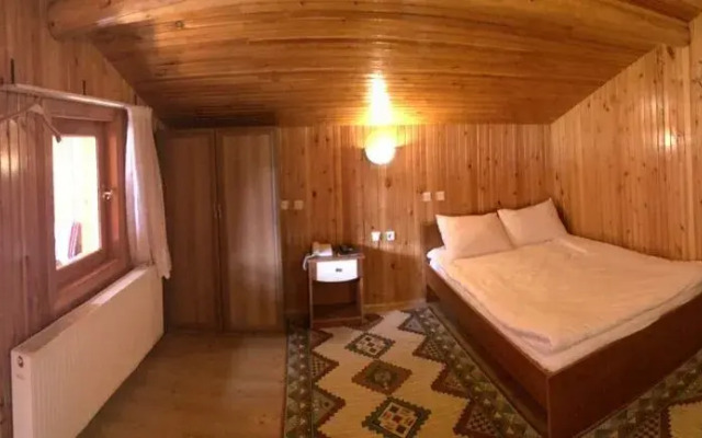 Minaz Motel