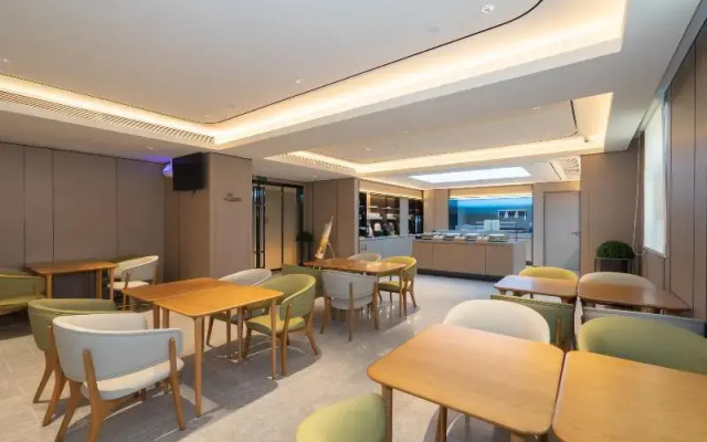 JI Hotel Shenzhen Futian Shawei Metro Station