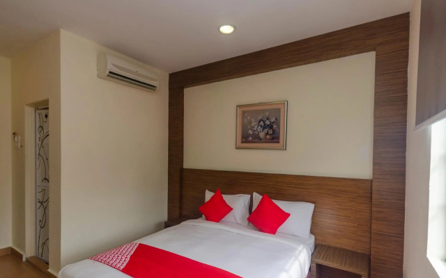 Super OYO 596 The Vintage Hotel