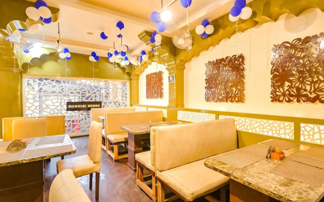 Fabhotel Good Luck Residency