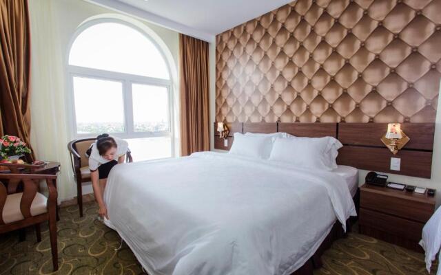 3Mg Lakeside Hotel