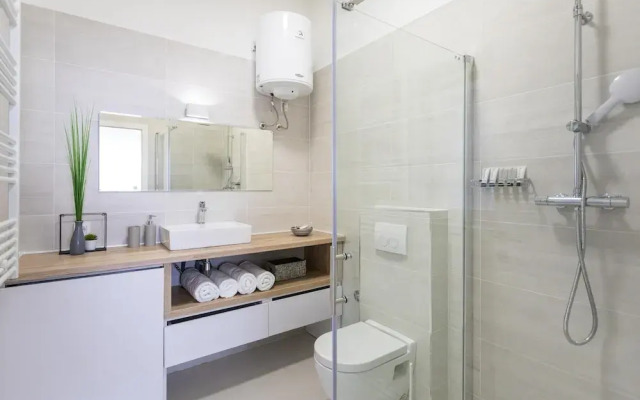 Flower Square Apartments