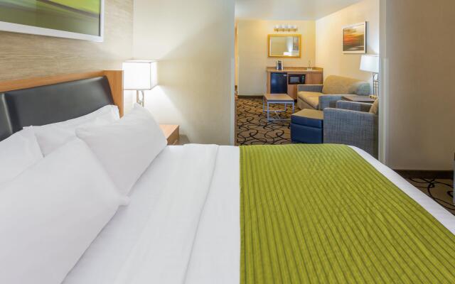 Holiday Inn Express Hotel & Suites Henderson, an IHG Hotel