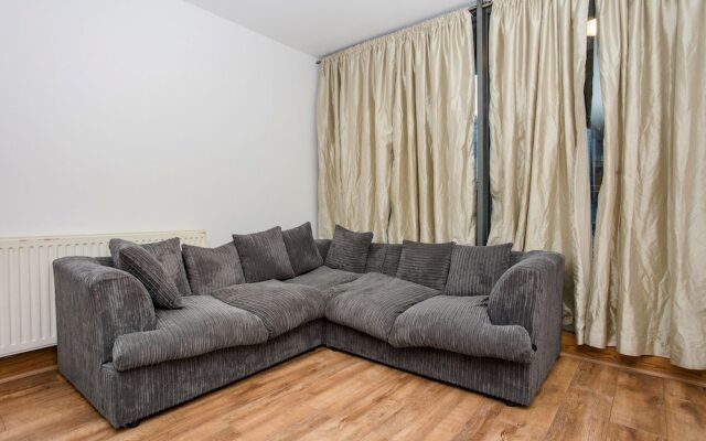 Bright 2Bed Water Side Flat