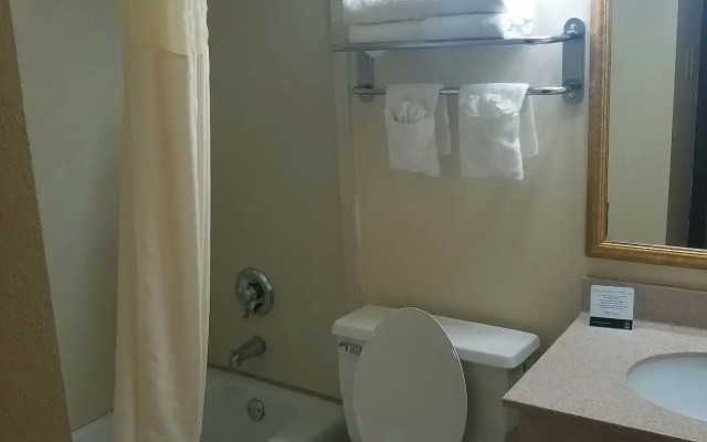 Quality Inn Morris