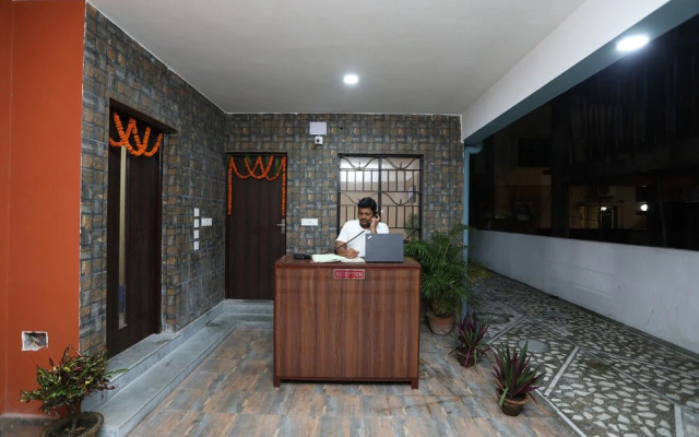 OYO 17376 Hummingbird Inn