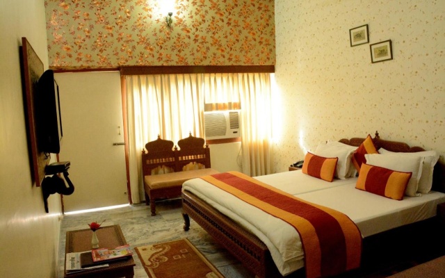 Hotel Chandrawati Palace