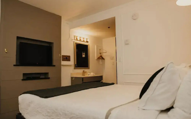 The Brooks Hotel