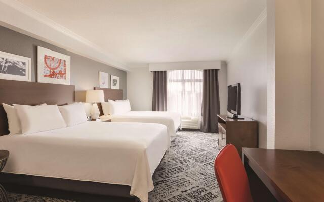 Pace Hotel Addison