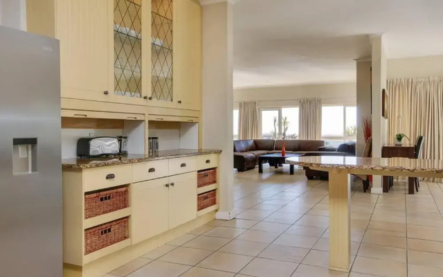 Family Home With Views Pool Garden 100 Geneva