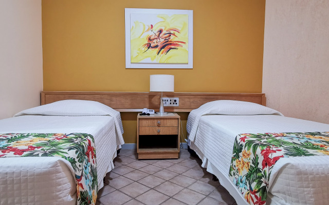 Ingleses Praia Hotel