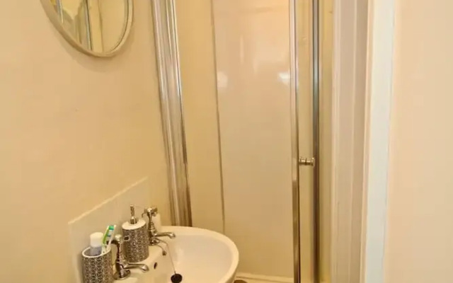 St Georges Place Studio 8