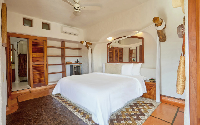 La Villa Luz Adults Only