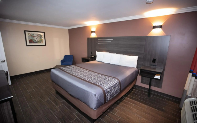 Rodeway Inn & Suites