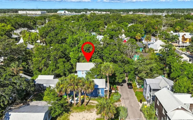 Periwinkle Perch - Home for 4