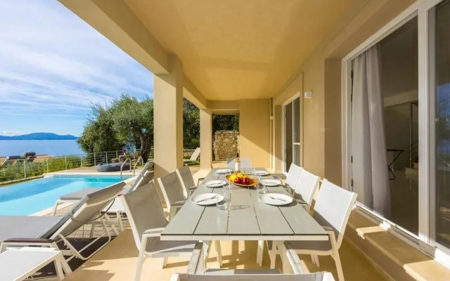 Villa Penelope With 4 Bedrooms and 3 Bathrooms