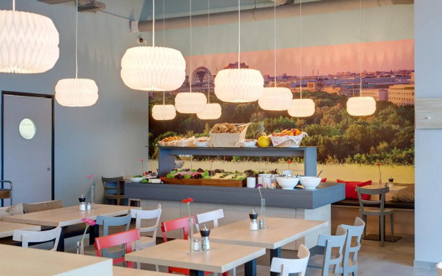 MEININGER Hotel Berlin Airport