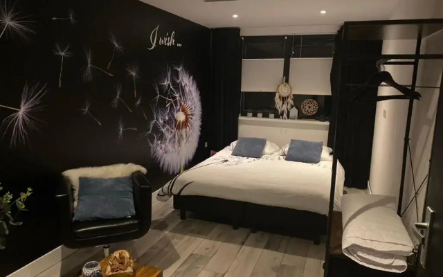 Casa aan de Plas, B&B met hottub en jacuzzi