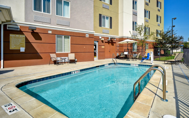 Candlewood Suites St. Clairsville by IHG