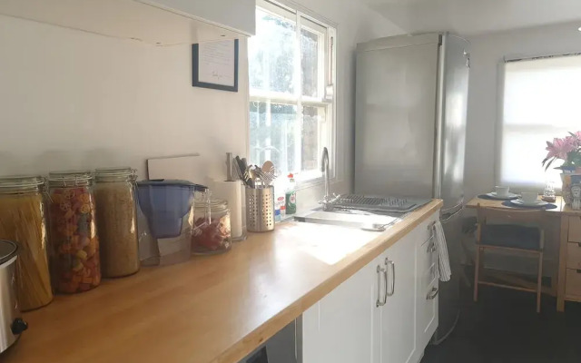 Lovely Large London Apartment, Near Stratford
