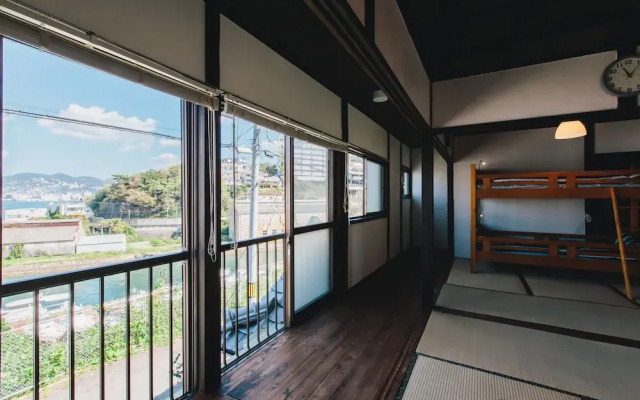 Hostel Dockhouse