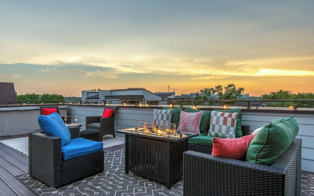 Melodic Skyline - Rooftop Views - 12th S District