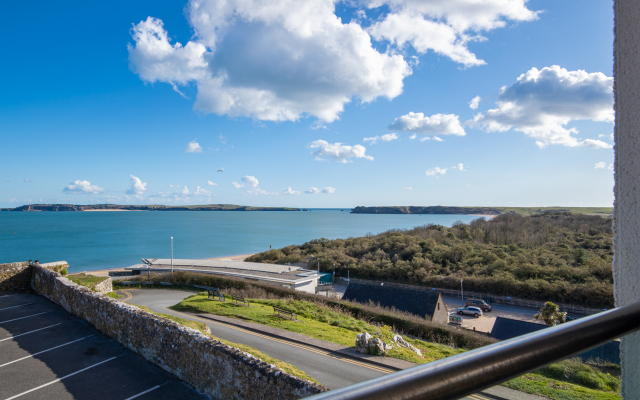 Apartment 8 Waterstone House - Luxury Apartment Sea Views Pet Friendly