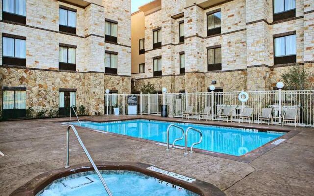 Hampton Inn & Suites Mansfield