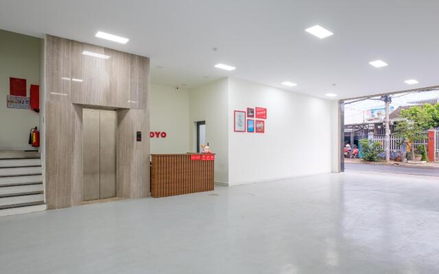 Luxury Hotel by OYO Rooms