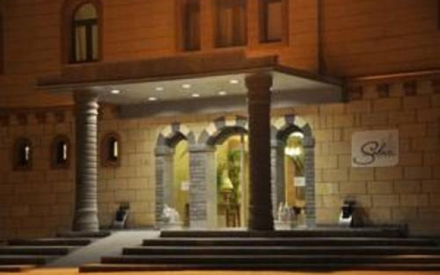 Suhan Stone Hotel
