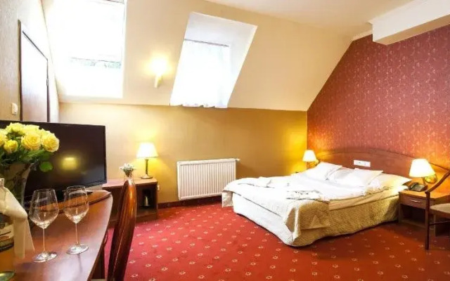 Lwow Hotel