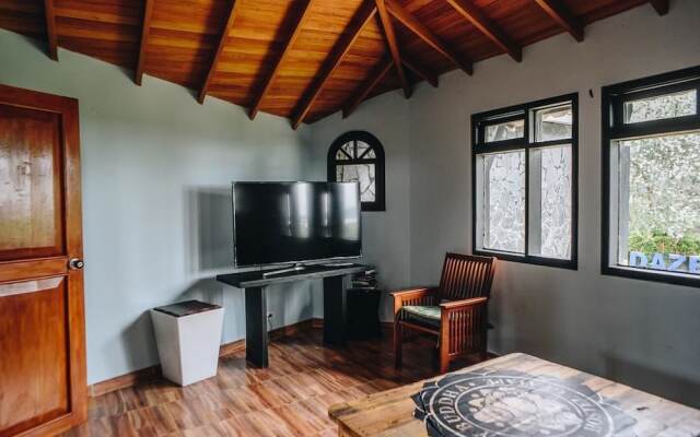 Happy Buddha hostel guatape