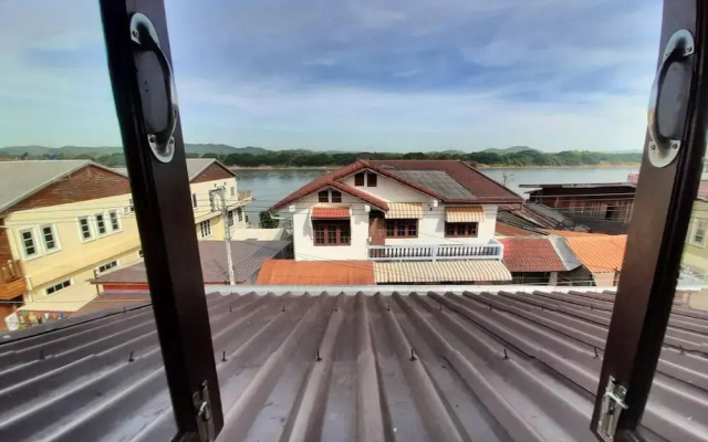 The Royal Chiangkhan Boutique Hotel