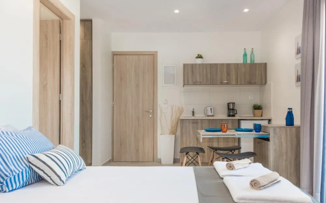 Mikes Beach Apartments & Studios