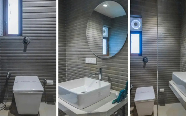 Bloom Hotel Juhu