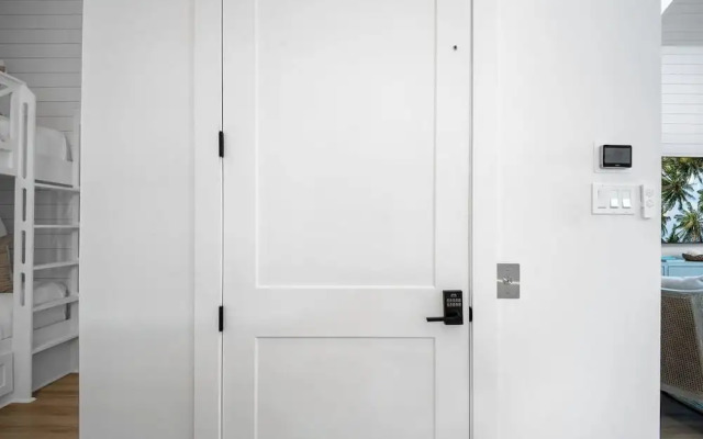 Salty Beaches 226 BAR