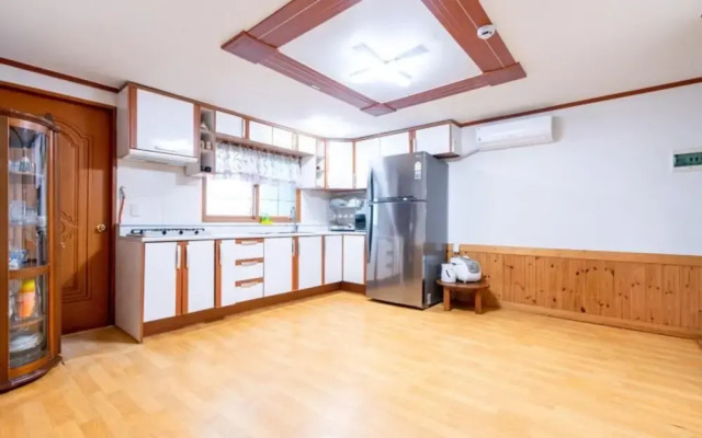 Daebudo Bada Solhyangi Pension