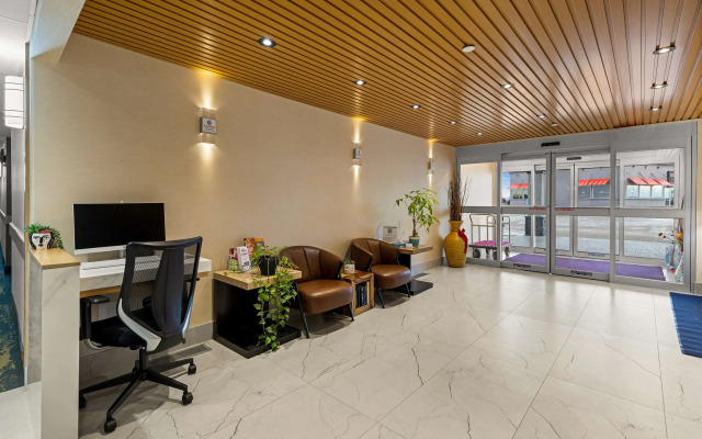 SureStay Plus by Best Western Brooks