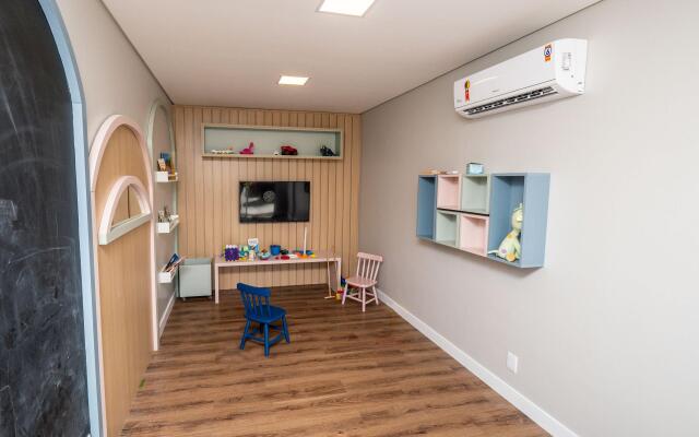 Apto c/piscina a 750m da Praia CCI105