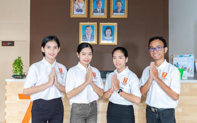 7 Days Premium Hotel
