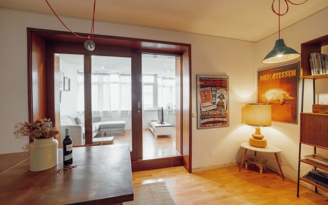 Sunny & Bright Duplex by Vacationy