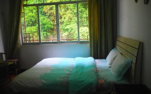 The Yangshuo Moon Resort