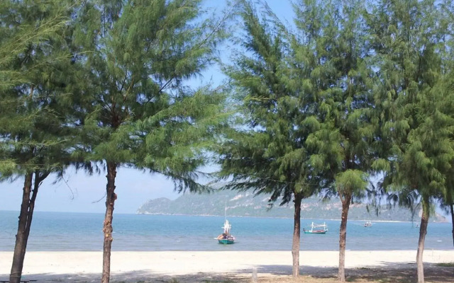 Samroiyod Beach Resort